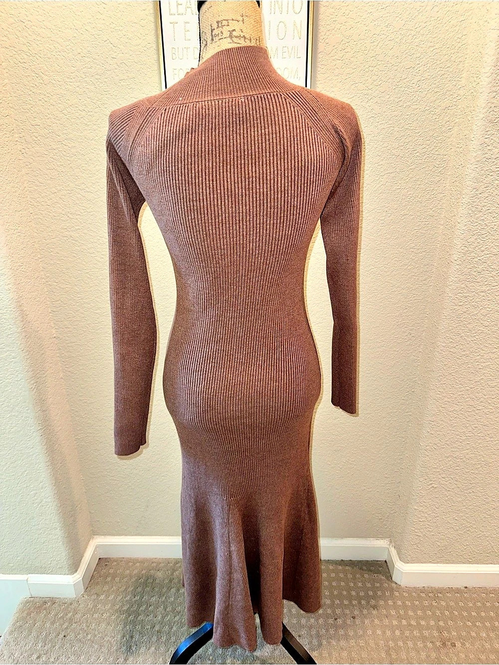 ASTR The Label Ribbed Cutout Long Sleeve Midi Dress Women's S - Picture 2 of 3